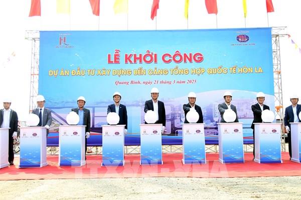 Khởi công dự án bến cảng quốc tế vốn đầu tư gần 2.300 tỷ đồng