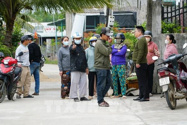 Người dân bức xúc vì hằng ngày sống chung với mùi hải sản hôi thối