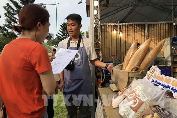 "Cồn cào" tại Lễ hội bánh mì Việt Nam lần thứ 3