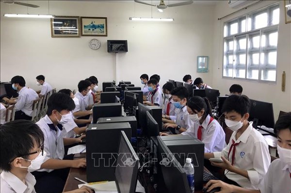 Chuyển đổi số trong giáo dục: Thầy cô đổi mới - học sinh sáng tạo, khám phá