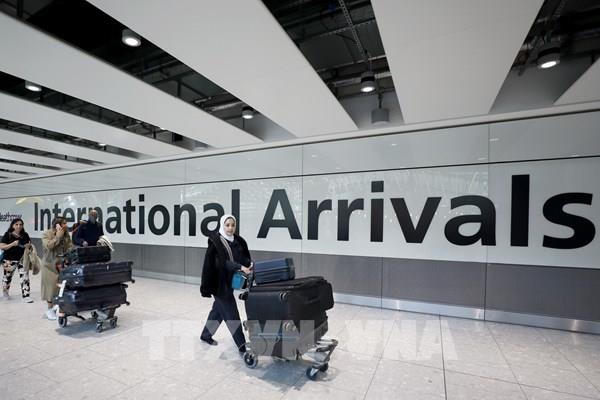 Công ty điện lực Anh cấp điện tạm thời trở lại tại sân bay Heathrow