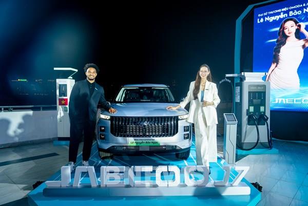 Omoda & Jaecoo bàn giao lô SUV J7 đầu tiên cho khách hàng Tp Hồ Chí Minh