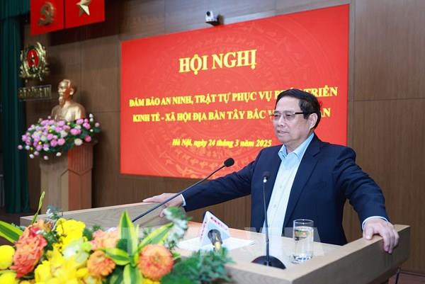 Thủ tướng: Kết hợp chặt chẽ giữa phát triển kinh tế - xã hội ngay từ cơ sở