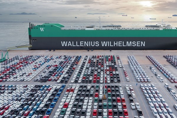 Các hãng ô tô quốc tế gấp rút vận chuyển xe tới Mỹ trước thời hạn áp thuế mới