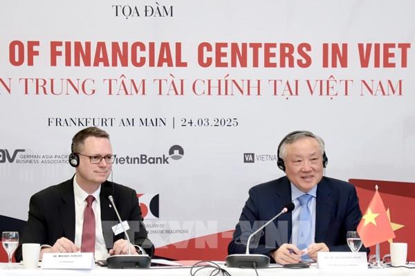 Phó Thủ tướng Nguyễn Hòa Bình làm việc với Ngân hàng Trung ương châu Âu