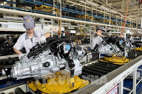 Giá hàng xuất xưởng của Trung Quốc giảm mạnh nhất trong sáu tháng