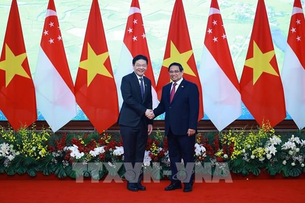 Thủ tướng Phạm Minh Chính hội đàm với Thủ tướng Singapore Lawrence Wong