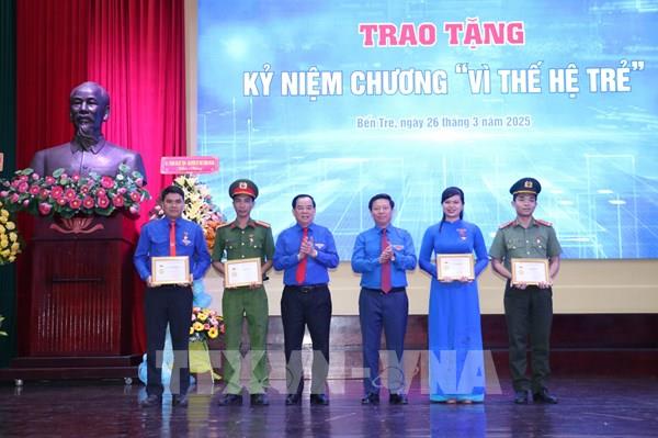 Bến Tre tuyên dương thanh niên tiên tiến