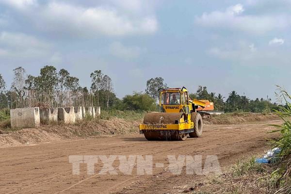 Tháng 6 sẽ hoàn thành cắm cọc giải phóng mặt bằng dự án cao tốc ở Đồng Nai