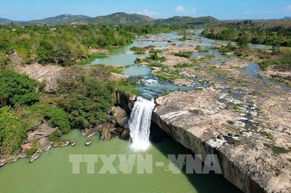 Thác Dray Nur vẻ đẹp hùng vĩ giữa đại ngàn