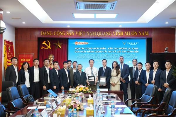 VinFast Energy hợp tác với Rạng Đông phát triển giải pháp lưu trữ năng lượng