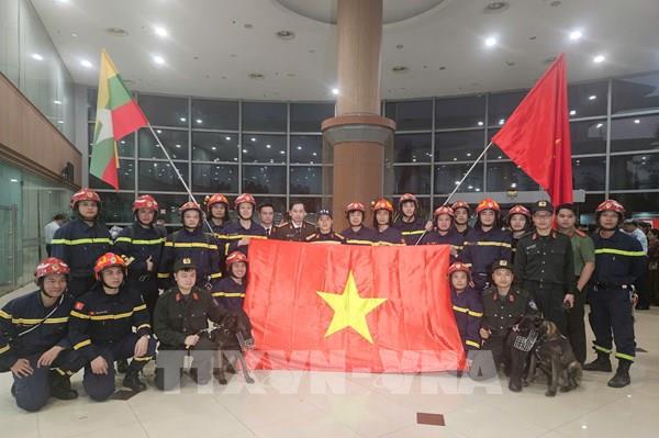 Động đất tại Myanmar: Đội cứu hộ, cứu nạn Việt Nam đến sân bay Yangon