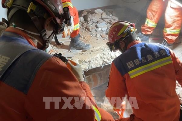 Động đất tại Myanmar: Tìm thấy người còn sống sau gần 60 giờ mắc kẹt