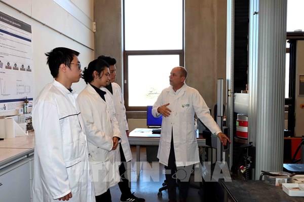 Hợp tác đại học Việt Nam - Bỉ "chắp cánh" cho nghiên cứu và giáo dục