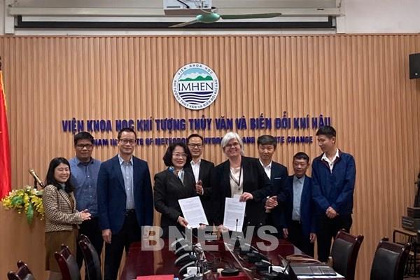 Việt Nam - Bỉ ký kết hợp tác phát triển bền vững và ứng phó biến đổi khí hậu
