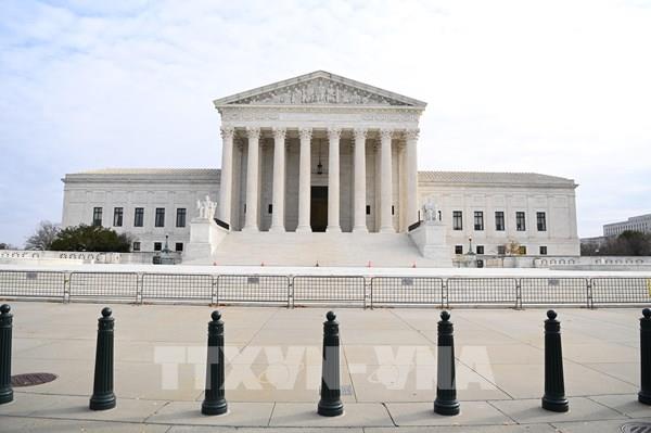 Tòa án Mỹ thu hẹp phán quyết hạn chế chính phủ sa thải nhân viên thử việc