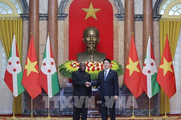 Chủ tịch nước Lương Cường chủ trì Lễ đón Tổng thống Burundi thăm chính thức Việt Nam