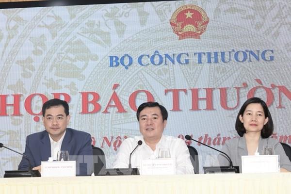 Thứ trưởng Nguyễn Sinh Nhật Tân: Tìm giải pháp phù hợp ứng phó với chính sách thuế