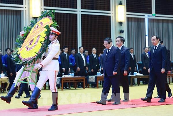 Thủ tướng Phạm Minh Chính viếng nguyên Chủ tịch Đảng Nhân dân Cách mạng Lào, nguyên Chủ tịch nước Lào Khamtay Siphandone