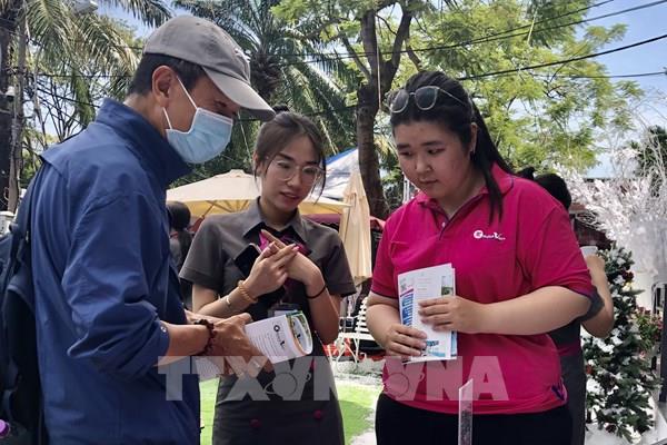 Điểm bán lẻ, dịch vụ đón lượt khách tăng “khủng” dịp Lễ Giỗ Tổ Hùng Vương