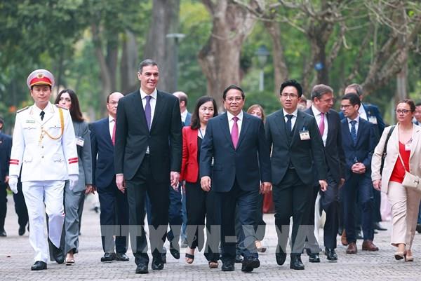 Thủ tướng Phạm Minh Chính chủ trì Lễ đón Thủ tướng Tây Ban Nha thăm chính thức Việt Nam