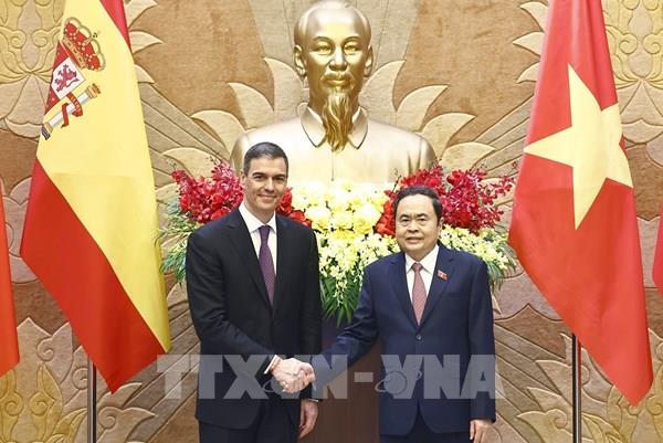 Chủ tịch Quốc hội Trần Thanh Mẫn hội kiến Thủ tướng Tây Ban Nha Pedro Sánchez