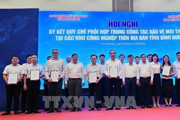 Bình Dương ký quy chế phối hợp bảo vệ môi trường tại khu công nghiệp