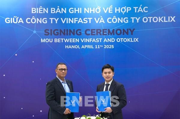 VinFast hợp tác với PT Oto Klix, mở rộng mạng lưới dịch vụ tại Indonesia
