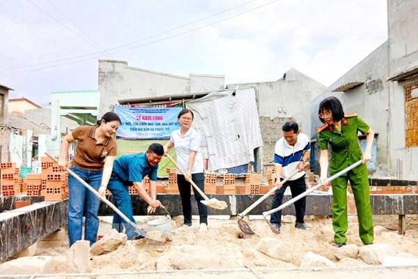 Gần 200.000 căn nhà tạm được xóa bỏ, nhiều địa phương vượt tiến độ