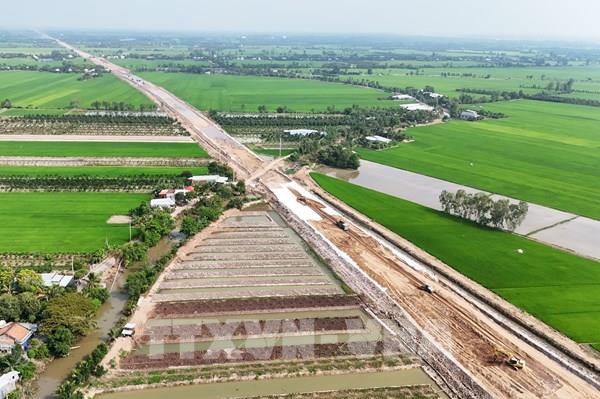 Đẩy nhanh tiến độ Dự án thành phần 2 cao tốc Cao Lãnh – An Hữu
