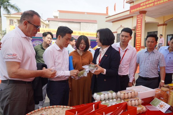 Central Retail kết nối với nhà cung cấp hàng hóa tại Hưng Yên