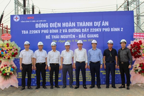 Đóng điện thành công trạm biến áp 220kV Phú Bình 2 và đường dây rẽ Thái Nguyên – Bắc Giang