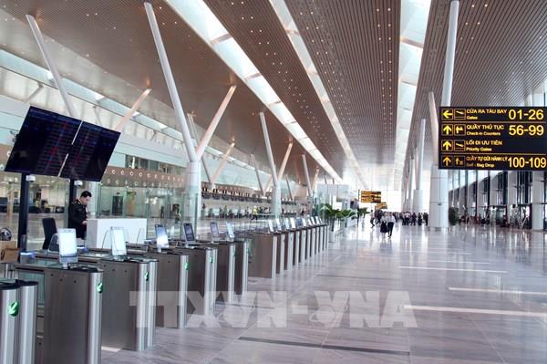 Nhiều chặng bay dài dịp cuối năm bắt đầu khan vé phổ thông