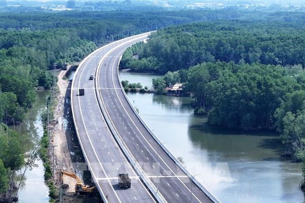 Cần ngăn chặn hành vi xe máy đi vào cao tốc Hạ Long - cầu Bạch Đằng