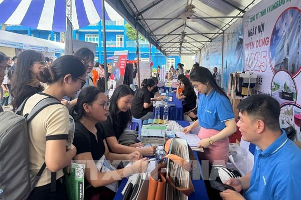 Doanh nghiệp Bình Dương vẫn "khát" nguồn nhân lực chất lượng cao