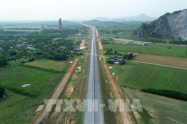 Cận cảnh cao tốc Vạn Ninh – Cam Lộ