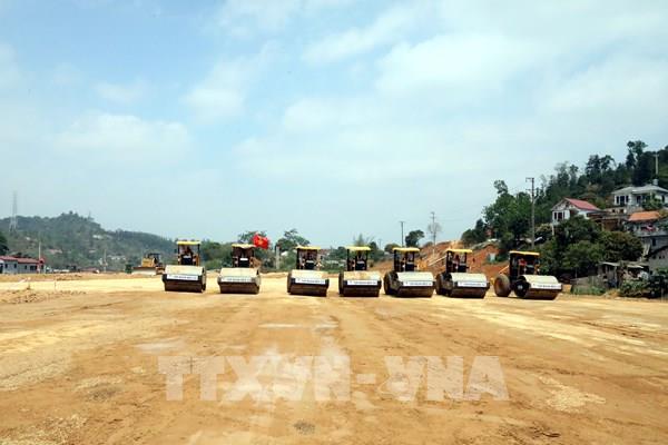Bàn giao toàn bộ mặt bằng thi công cao tốc Hữu Nghị - Chi Lăng và Đồng Đăng - Trà Lĩnh trước ngày 30/4