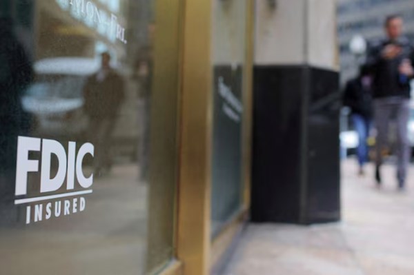 Cơ quan quản lý ngân hàng Mỹ cắt giảm 20% nhân sự