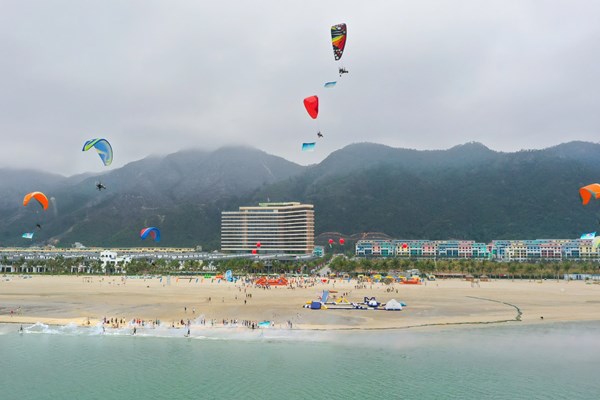 Vân Đồn khai mở mùa du lịch hè 2025