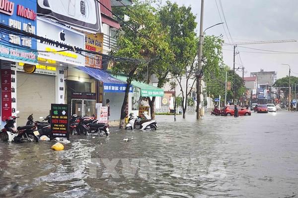 Bắc Bộ, Tây Nguyên và Nam Bộ mưa lớn cục bộ, Trung Bộ nắng nóng gay gắt