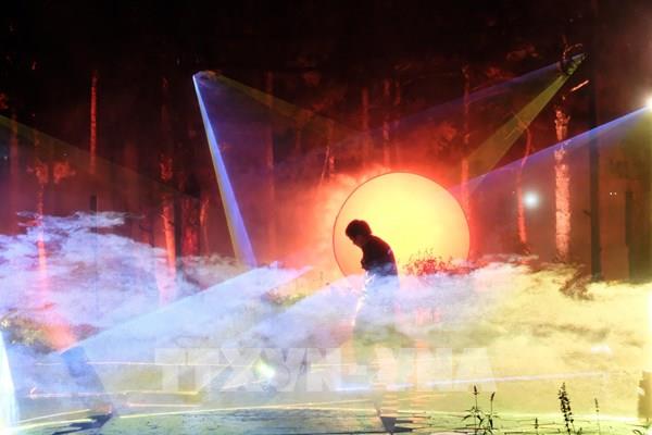 Hồ Than Thở "thay áo mới", đưa Đà Lạt vào bản đồ công viên ánh sáng châu Á