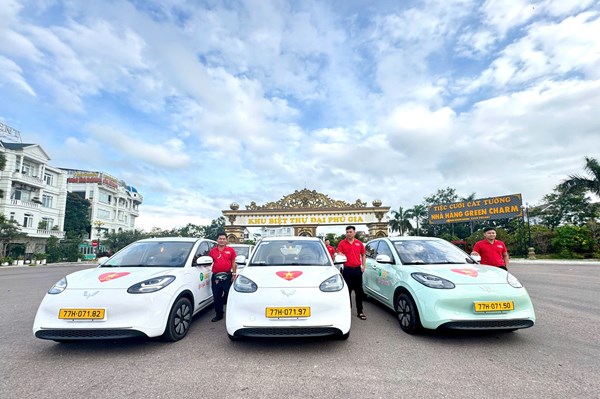 Xe điện Wuling: Bí quyết giúp Let’s Go Taxi bứt phá thần tốc sau một năm hoạt động