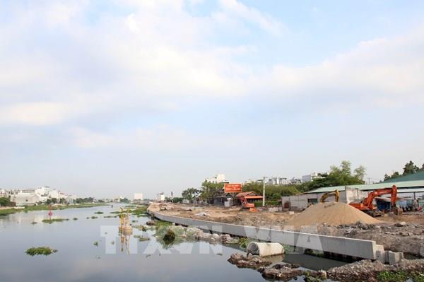 Dự án cải tạo tuyến kênh Tham Lương - Bến Cát  thi công “ì ạch”