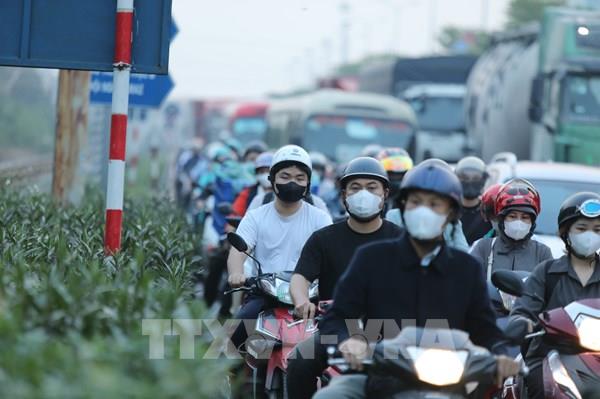 Người dân hối hả rời Hà Nội, chuẩn bị cho kỳ nghỉ lễ 30/4-1/5