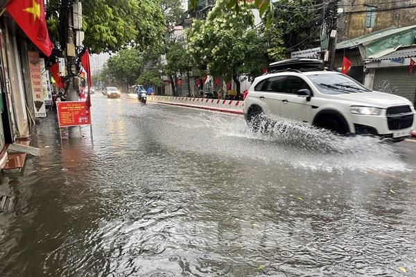Hà Nội: Điểm danh các tuyến phố có nguy cơ ngập sâu trong mưa lớn