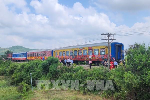 Đưa vào vận hành chuyến tàu du lịch "Hành trình về với đất võ"