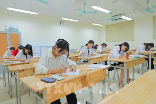 Từ 2025, thi và xét tốt nghiệp THPT sẽ khác ra sao?