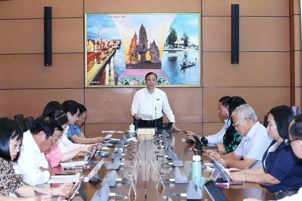 Phân cấp, phân quyền đồng thời bố trí nguồn lực cho địa phương