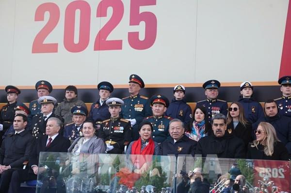 Tổng Bí thư Tô Lâm dự Lễ duyệt binh kỷ niệm 80 năm Ngày Chiến thắng trong Chiến tranh Vệ quốc vĩ đại tại Moskva