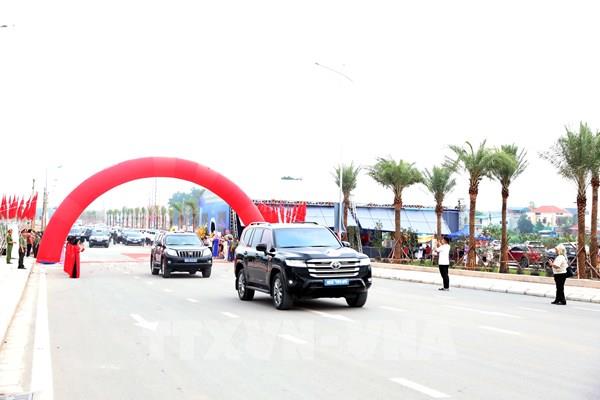 Phó Thủ tướng Mai Văn Chính dự khánh thành cầu Liêm Chính (Hà Nam)